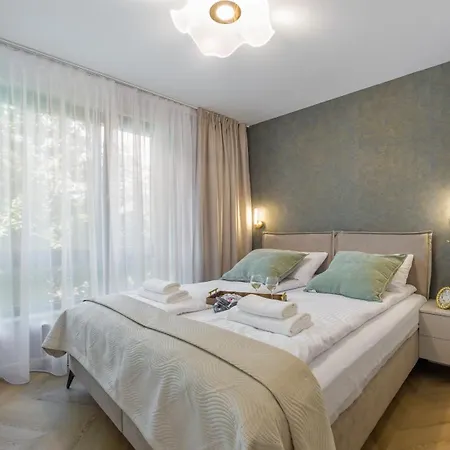 Lesna Sonata, Sun & Snow Apartment