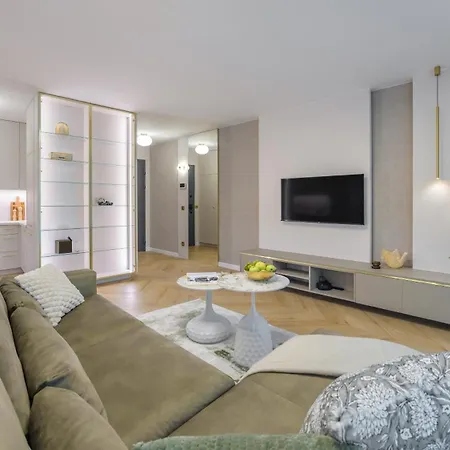 Apartment Lesna Sonata, Sun & Snow